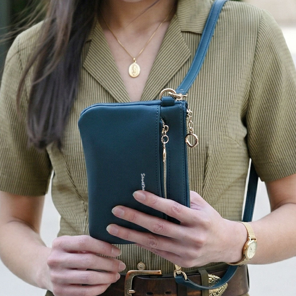 Bella RFID-Blocking Wallet – Slim Card Holder & Organizer