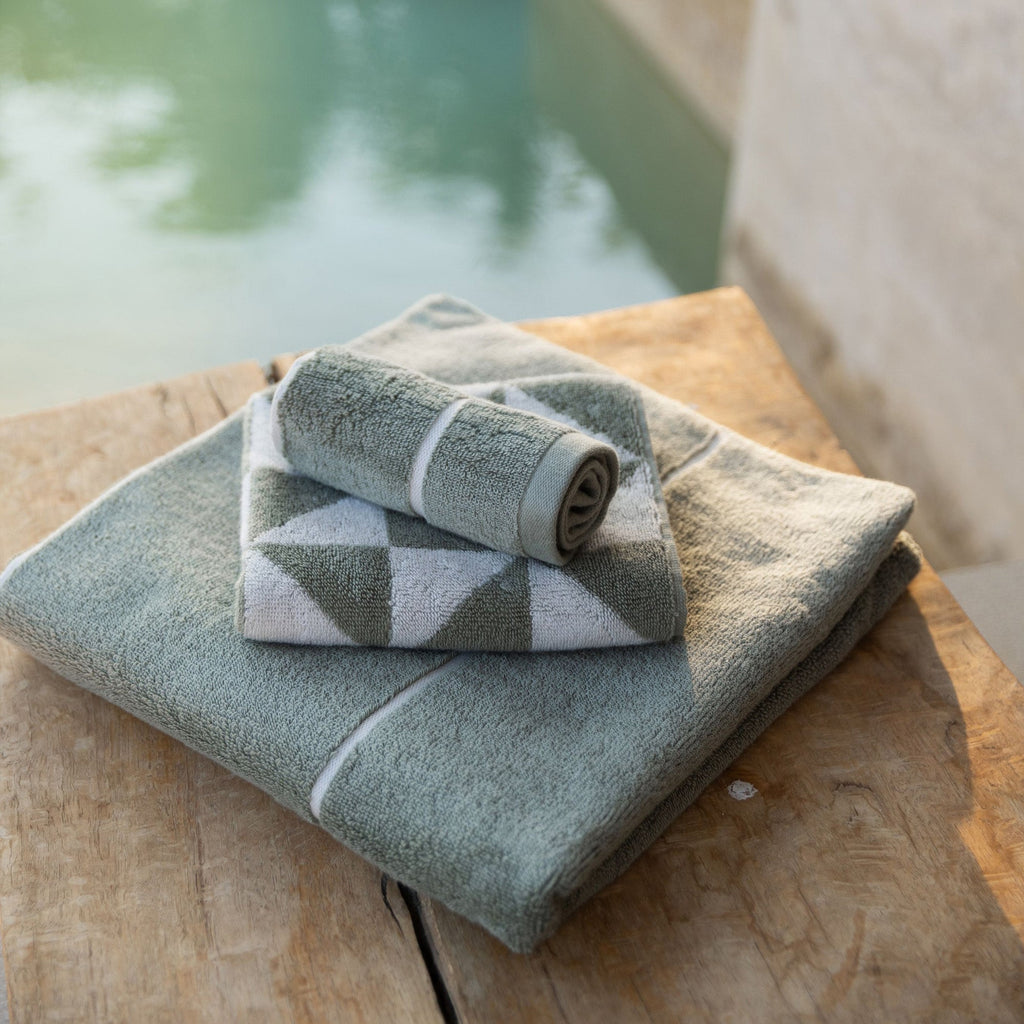 Umbra Luxury Australian Cotton Towels – Ultra Soft & Absorbent